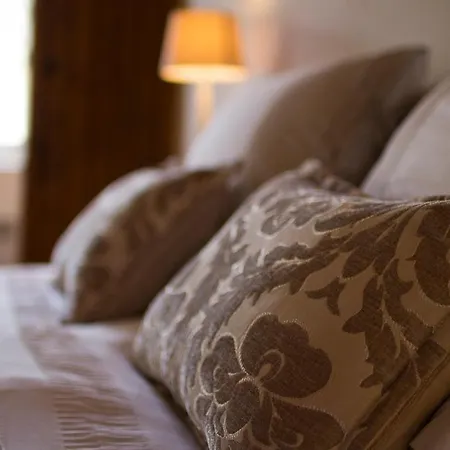 Le Farat Bed & Breakfast Auvillar