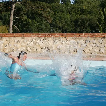 Le Farat Bed & Breakfast 4*